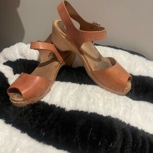 Mia Shoes Tan Mules with Chunky Heel